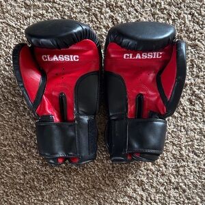 Classic Title Red and Black Boxing Gloves